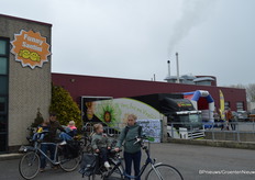 Het publiek was ook welkom bij de vrolijke chrysantenkwekerij Harry Wubben - Funny Santini